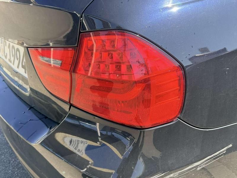 Gebraucht BMW 330 Basis 245 PS (180 kW) 2010 Schwarz Limousine