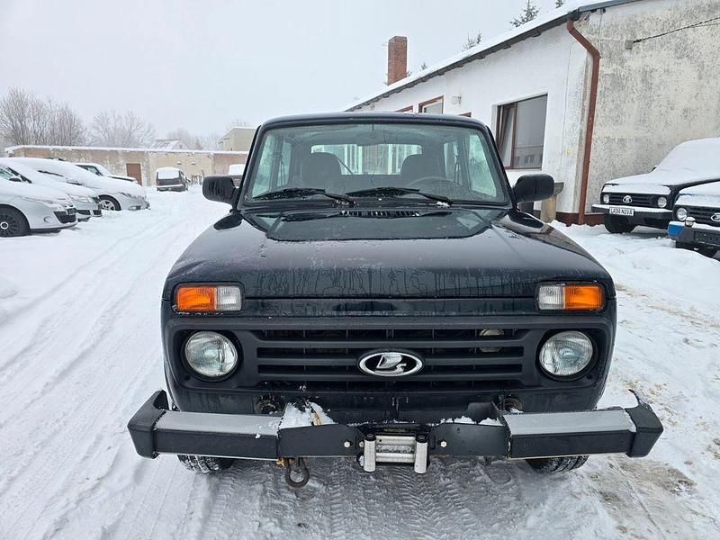 Gebraucht Lada Urban 83 PS (61 kW) 2018 Grün SUV