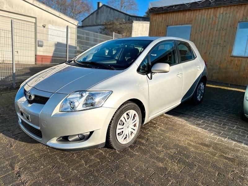 Silber Gebraucht 2007 Toyota Auris Sol Limousine | 3.490 € (Fairer Preis) - Bild 1/4
