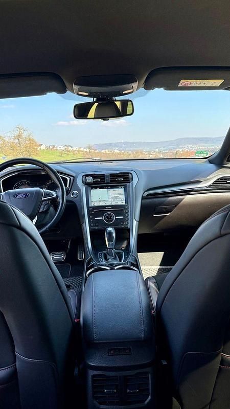 Gebraucht Ford Mondeo ST 209 PS (153 kW) 2018 Grau Kombi