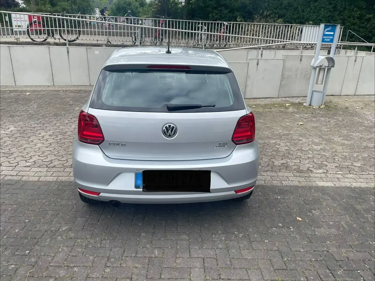 Gebraucht VW Polo Comfortline 90 PS (66 kW) 2014 Silber Kleinwagen
