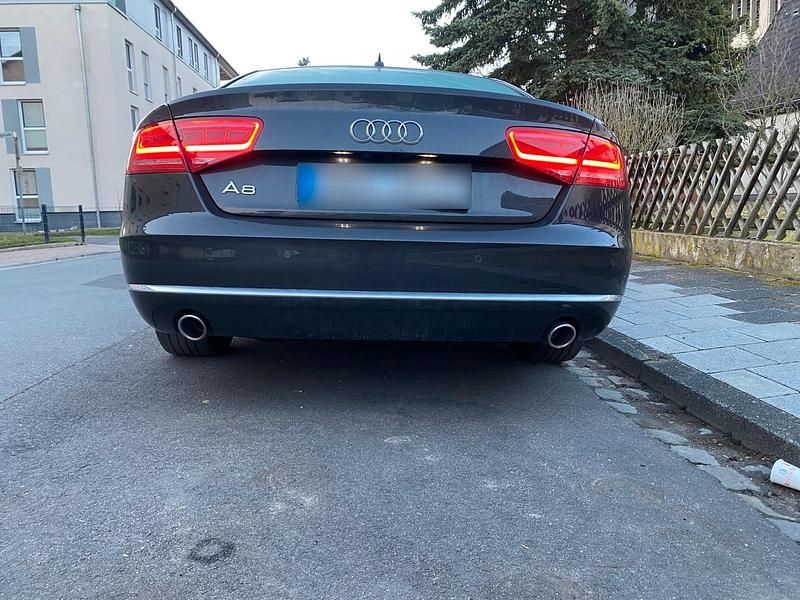 Gebraucht Audi A8 250 PS (183 kW) 2012 Schwarz Limousine