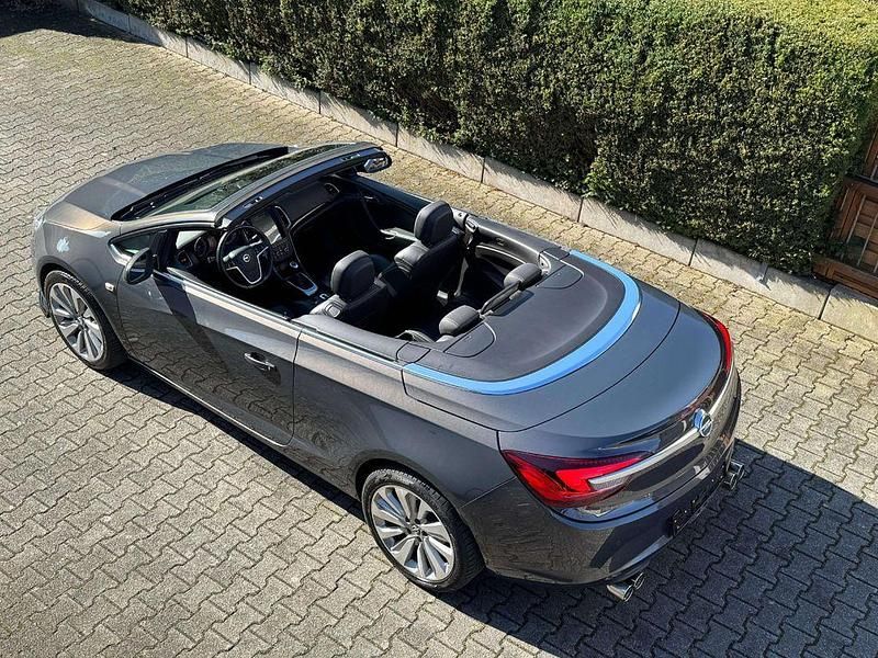 Gebraucht Opel Cascada Innovation 165 PS (121 kW) 2014 Grau Cabrio
