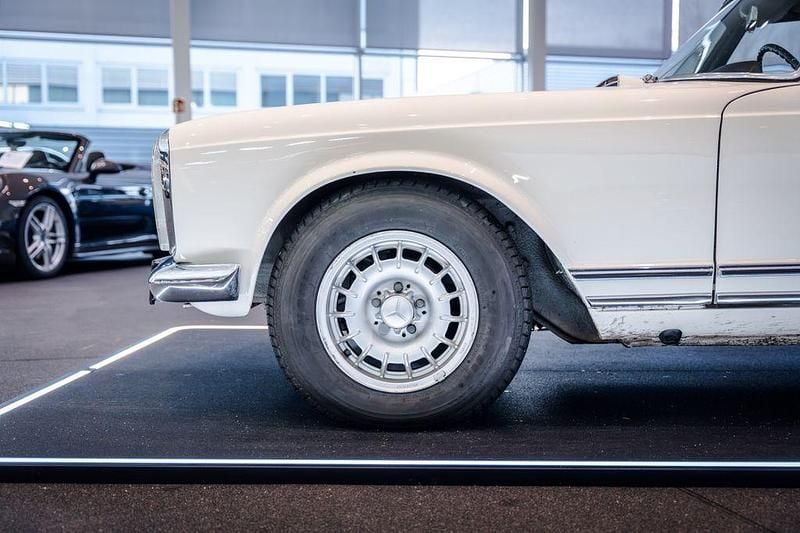 Gebraucht Mercedes 230 150 PS (110 kW) 1965 Other Cabrio