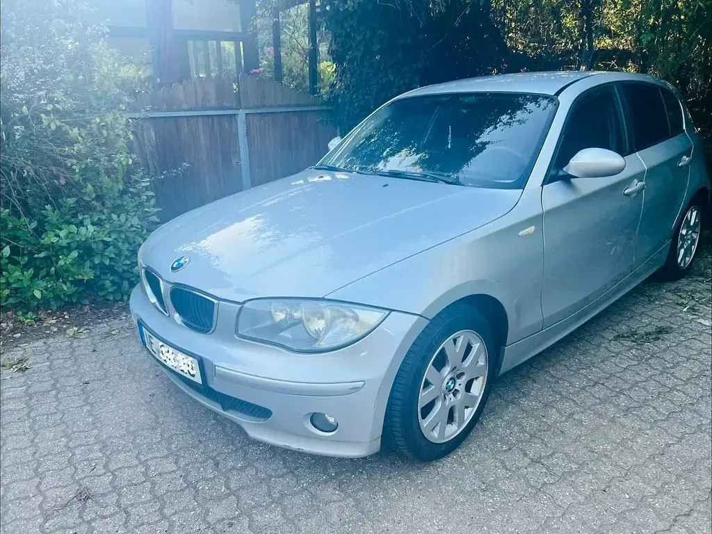 Gebraucht BMW 116 116 PS (85 kW) 2005 Schwarz Kleinwagen