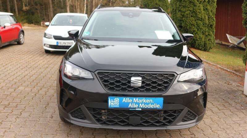 Mitternachtsschwarz Gebraucht 2023 Seat Arona Style SUV | 15.950 € (Guter Preis) - Bild 1/4