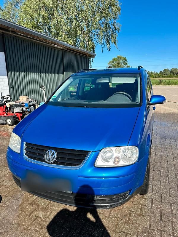 Blau Gebraucht 2004 VW Touran Van / Kleinbus | 1.650 € (Superpreis) - Bild 1/4