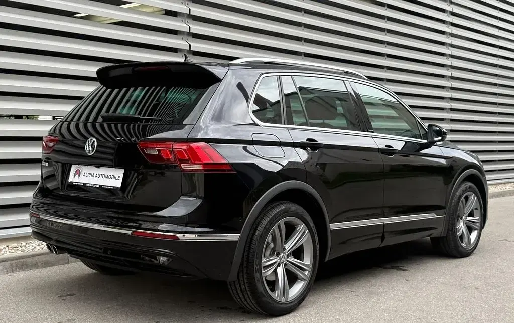 Gebraucht VW Tiguan IQ Drive 150 PS (110 kW) 2020 Schwarz SUV