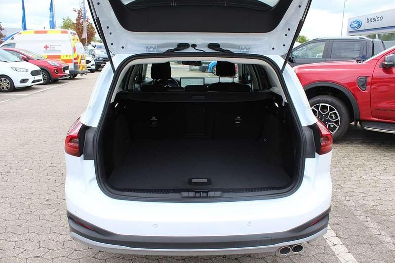 Gebraucht Ford Focus Active X 155 PS (114 kW) 2024 Frostweiß Kombi