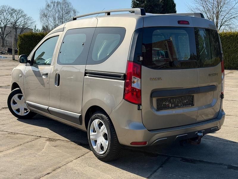Gebraucht Dacia Dokker Lauréate 83 PS (61 kW) 2014 Braun Van / Kleinbus