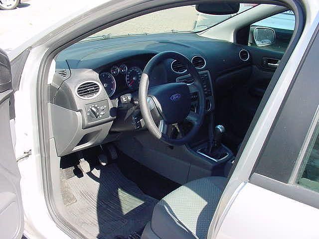 Gebraucht Ford Focus Fun X 109 PS (80 kW) 2007 Silber Limousine