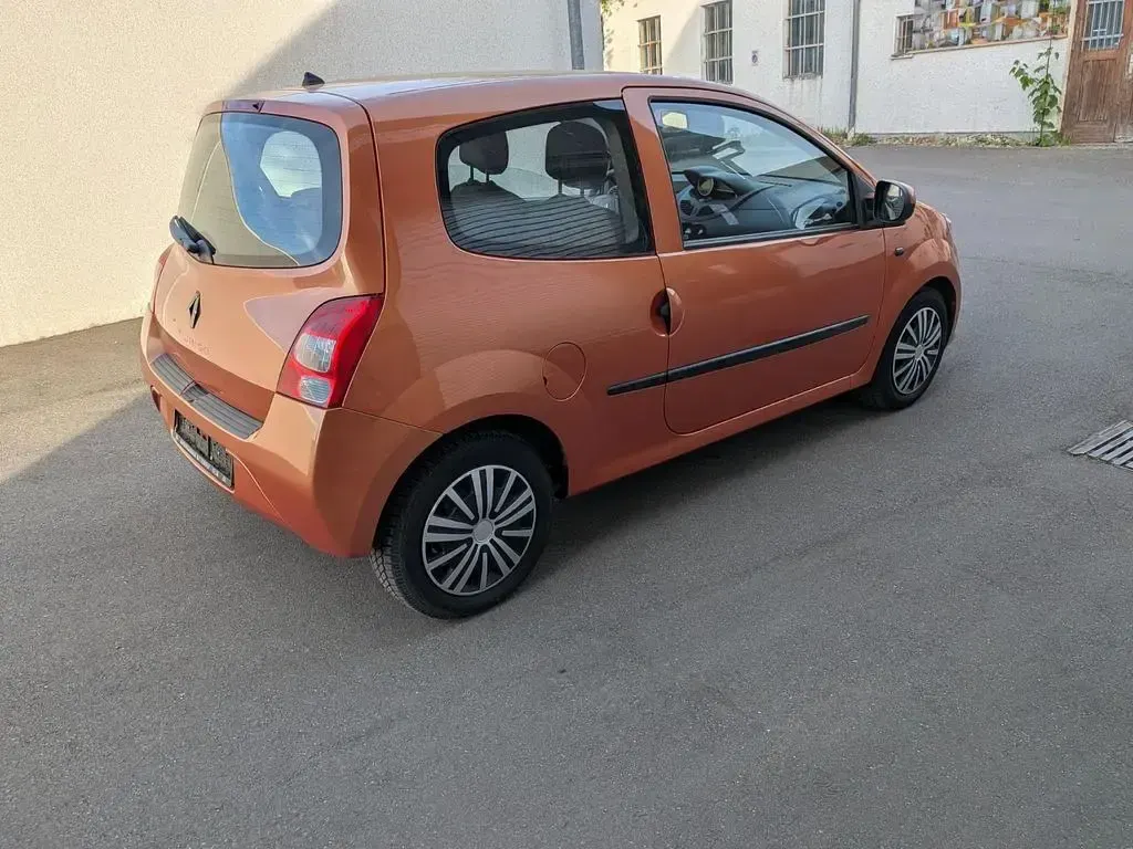 Usata Renault Twingo Expression 76 CV (55 kW) 2010 Arancione Utilitaria