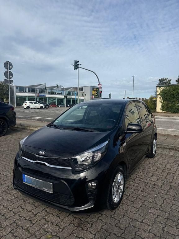 Schwarz Gebraucht 2019 Kia Picanto DREAM-TEAM Edition Kleinwagen | 8.200 € (Fairer Preis) - Bild 1/4
