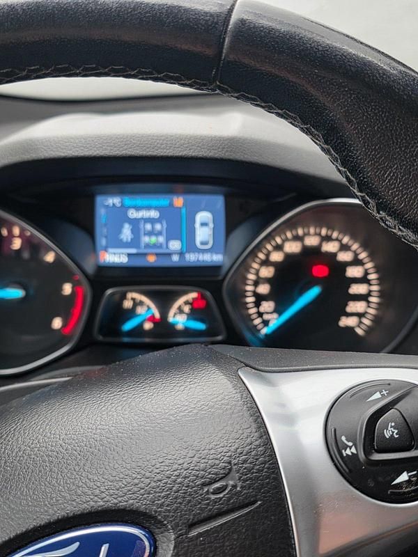 Gebraucht Ford Kuga 2015 Grau SUV