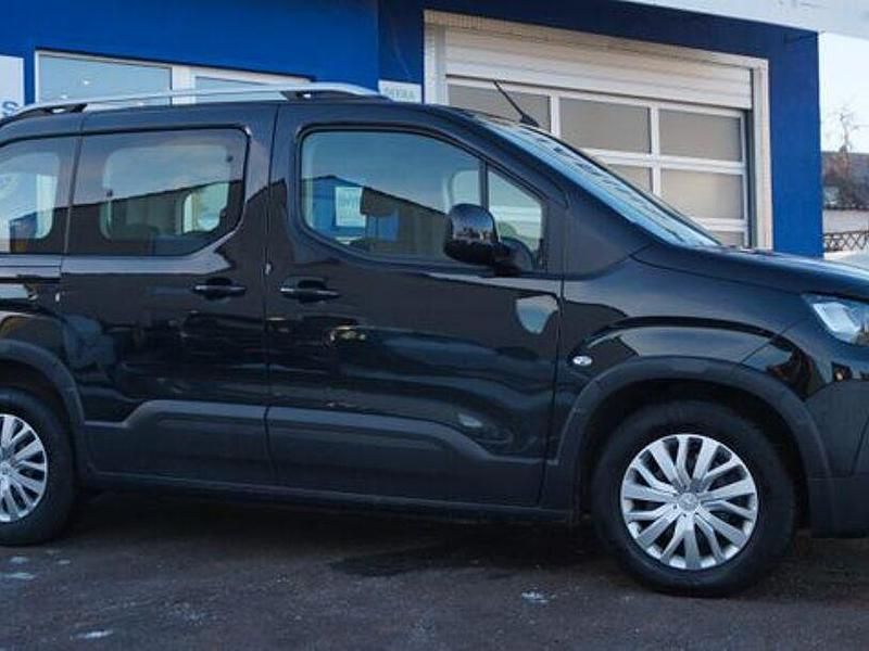 Gebraucht Peugeot Rifter Active 110 PS (80 kW) 2019 Schwarz Van / Kleinbus