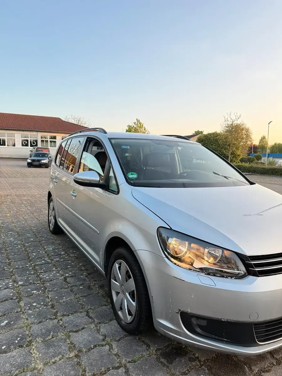 Gebraucht VW Touran 140 PS (102 kW) 2012 Silber Van / Kleinbus