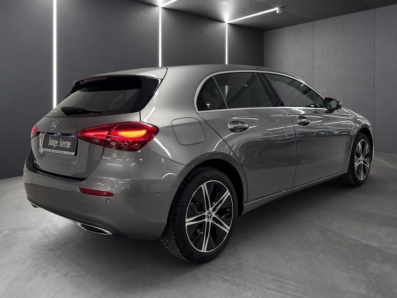 Gebraucht Mercedes A250 Progressive 163 PS (119 kW) 2024 Grau Kleinwagen