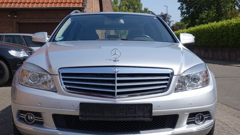 Silber Gebraucht 2007 Mercedes C230 Avantgarde Kombi | 8.650 € (Etwas zu teuer) - Bild 1/4