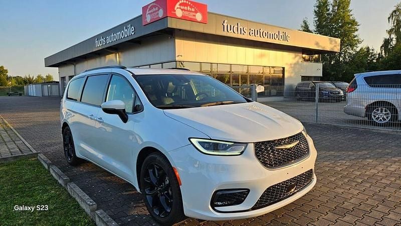 Gebraucht Chrysler Pacifica 291 PS (214 kW) 2023 Weiß SUV
