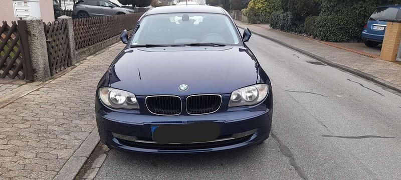 Schwarz Gebraucht 2011 BMW 116 Kleinwagen | 5.250 € (Superpreis) - Bild 1/4