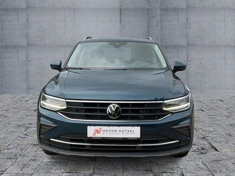 Gebraucht VW Tiguan Active 150 PS (110 kW) 2022 Nightshade blue metallic SUV