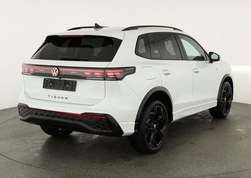 Neu VW Tiguan R-line 272 PS (200 kW) 2026 Oryxweiß perlmutteffekt SUV