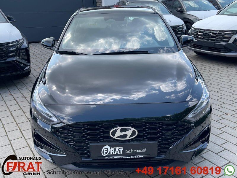 Abyss black Neu 2025 Hyundai i30 Limousine | 22.900 € (Superpreis) - Bild 1/4