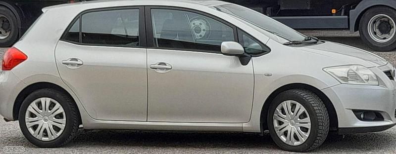 Gebraucht Toyota Auris 97 PS (71 kW) 2008 Beige Limousine