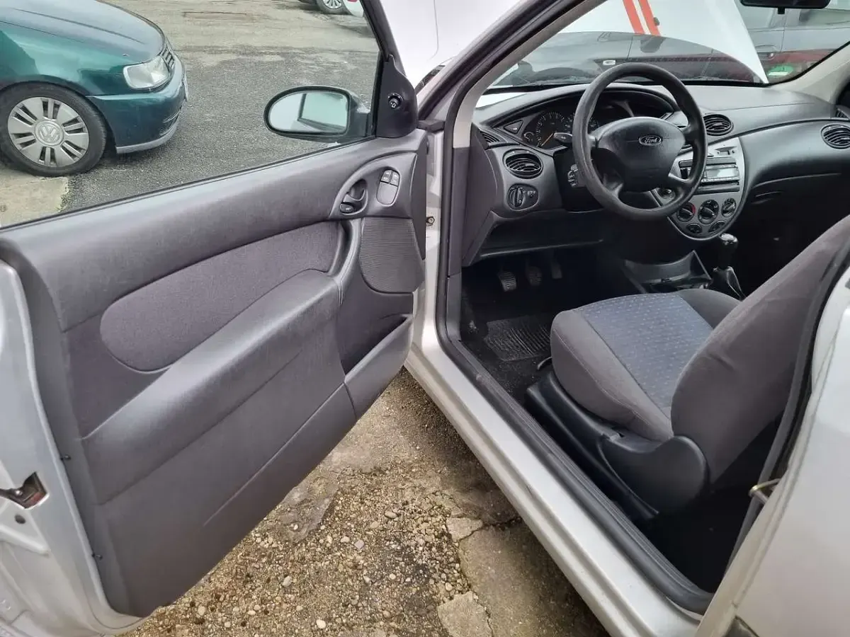 Gebraucht Ford Focus 75 PS (55 kW) 2004 Grau Limousine