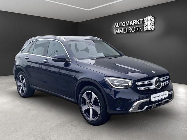 Blau cavansitblau metalliclack metallic Gebraucht 2021 Mercedes GLC300e SUV | 32.950 € (Guter Preis) - Bild 1/4