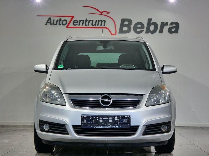 Gebraucht Opel Zafira Edition 150 PS (110 kW) 2007 Starsilber iii m2 Van / Kleinbus