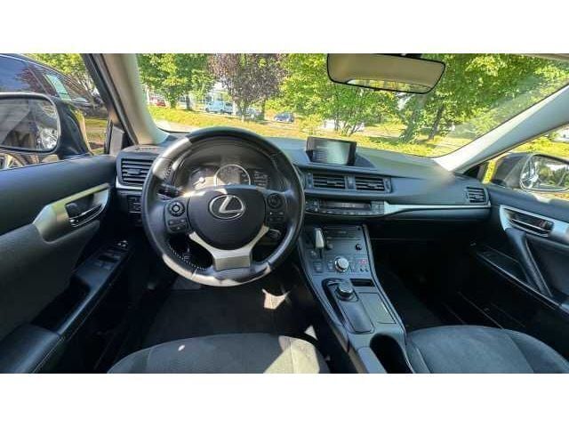 Gebraucht Lexus CT200h 136 PS (100 kW) 2019 Limousine
