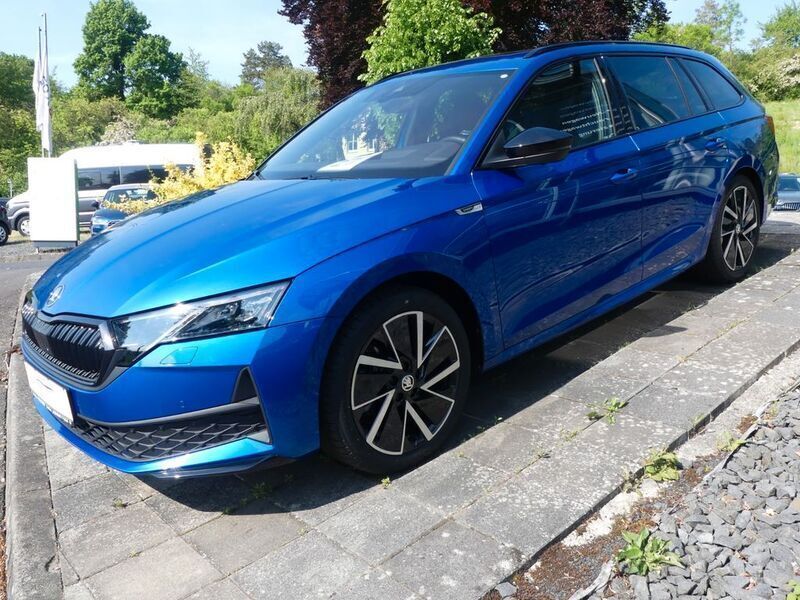 Gebraucht Skoda Octavia SportLine 150 PS (110 kW) 2024 Blau Kombi
