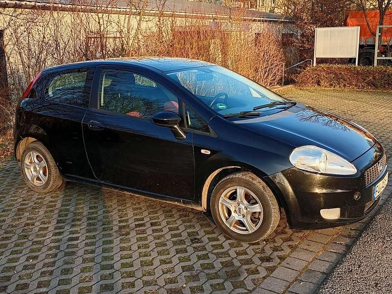 Schwarz Gebraucht 2006 Fiat Grande Punto Active Kleinwagen | 900 € (Fairer Preis) - Bild 1/4