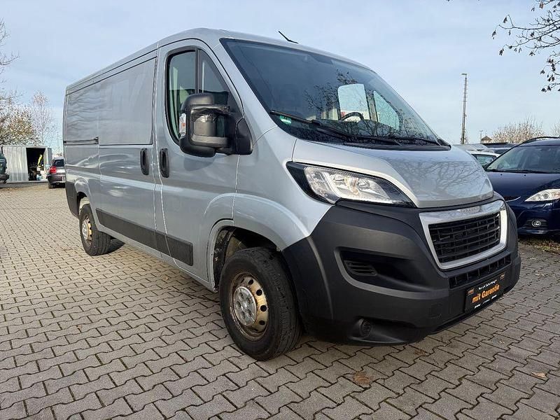 Gebraucht Peugeot Boxer 140 PS (102 kW) 2021 Weiß Van