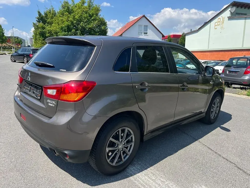 Gebraucht Mitsubishi ASX Invite 150 PS (110 kW) 2014 Braun SUV