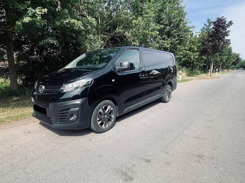 Schwarz Gebraucht 2019 Opel Vivaro Van / Kleinbus | 13.800 € (Guter Preis) - Bild 1/4
