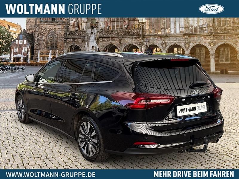 Gebraucht Ford Focus Titanium 125 PS (91 kW) 2022 Obsidianschwarz metallic Kombi