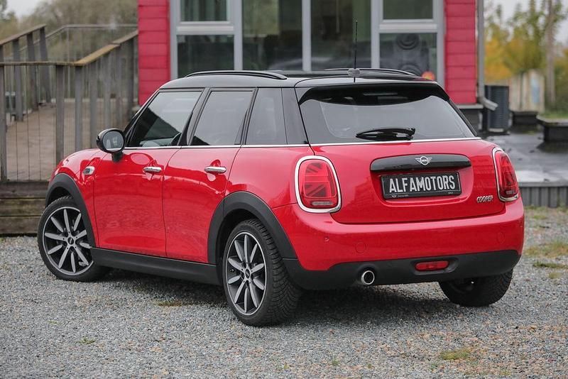 Gebraucht Mini Cooper 136 PS (100 kW) 2019 Rot Kleinwagen