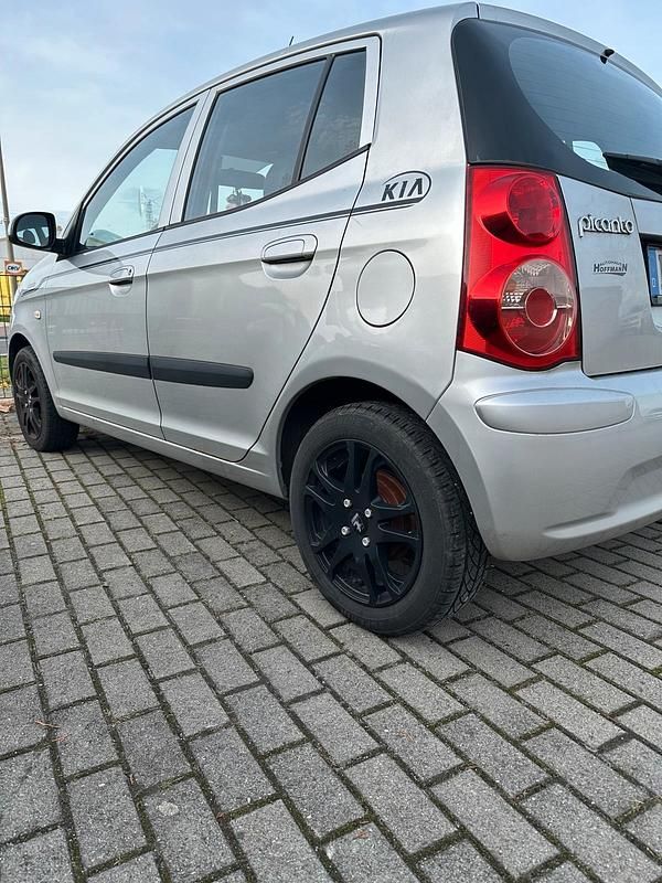Gebraucht Kia Picanto 2010 Silber Kleinwagen