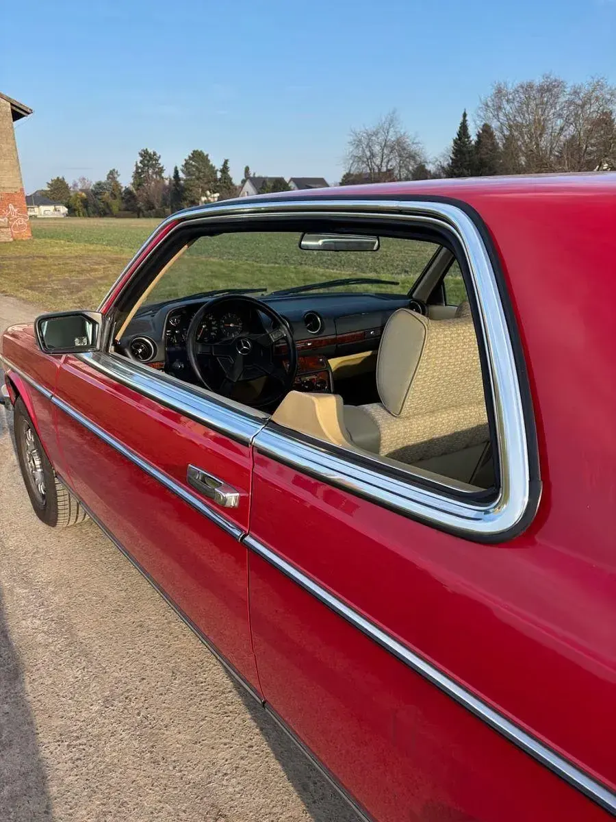 Gebraucht Mercedes 280 150 PS (110 kW) 1979 Rot Coupé