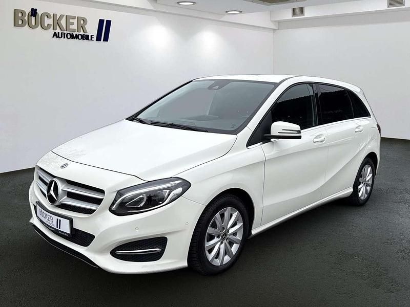 Gebraucht Mercedes B180 Style 109 PS (80 kW) 2017 Weiß Van / Kleinbus