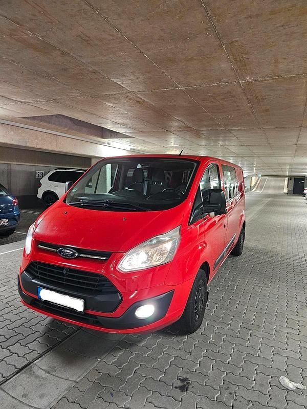 Rot Gebraucht 2013 Ford Transit Custom Van / Kleinbus | 13.900 € (Teuer) - Bild 1/4