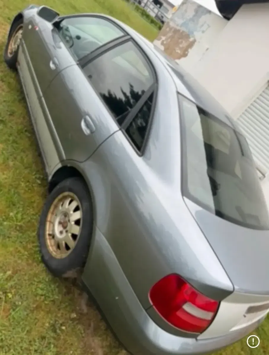 Gebraucht Audi A4 116 PS (85 kW) 2000 Limousine