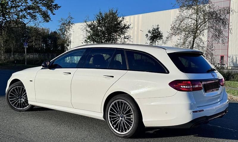 Gebraucht Mercedes E300 306 PS (225 kW) 2019 Weiß Kombi