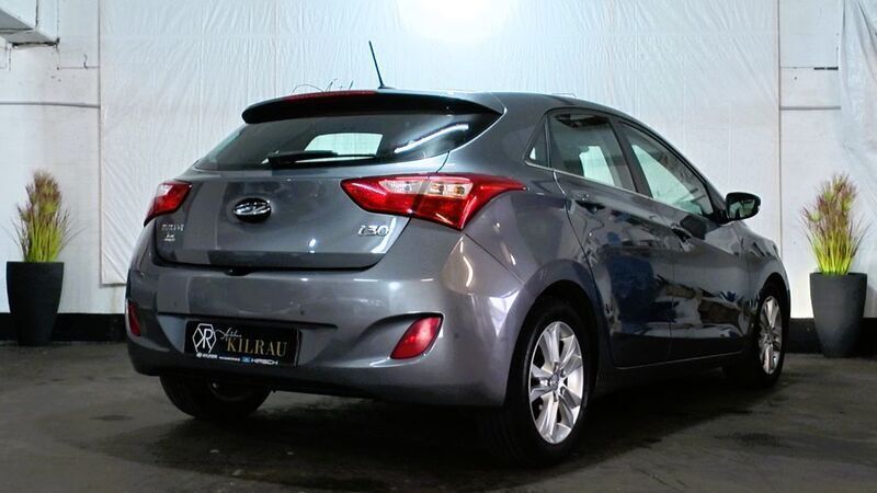 Gebraucht Hyundai i30 110 PS (80 kW) 2012 Grau Limousine