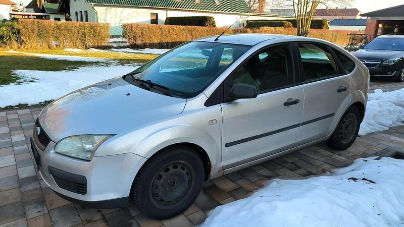 Gebraucht Ford Focus 101 PS (74 kW) 2006 Silber Limousine