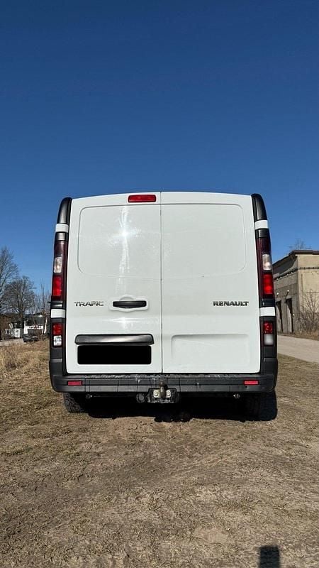 Gebraucht Renault Trafic 95 PS (69 kW) 2017 Weiß Van / Kleinbus