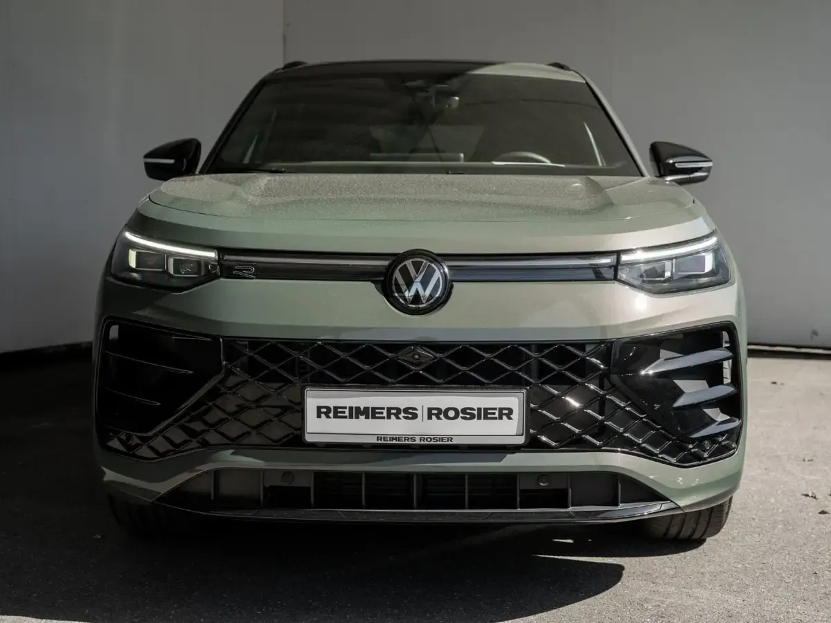 Gebraucht VW Tayron R-line 204 PS (150 kW) 2025 Grün SUV