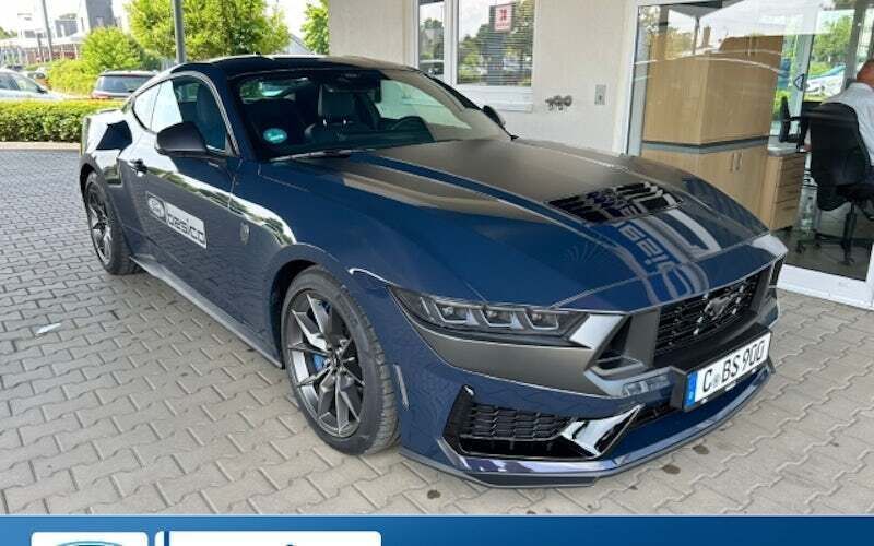 Blau Gebraucht 2025 Ford Mustang Dark Horse Coupé | 69.900 € - Bild 1/4